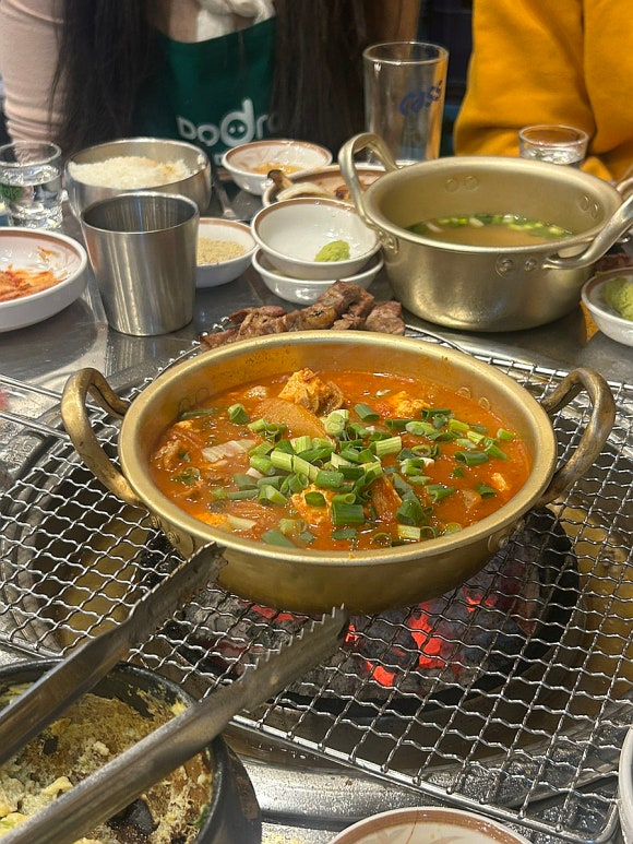 숯불돼장군 이미지