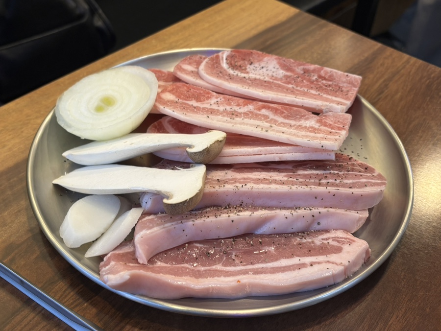 동숙이생고기콩김치찌개 이미지