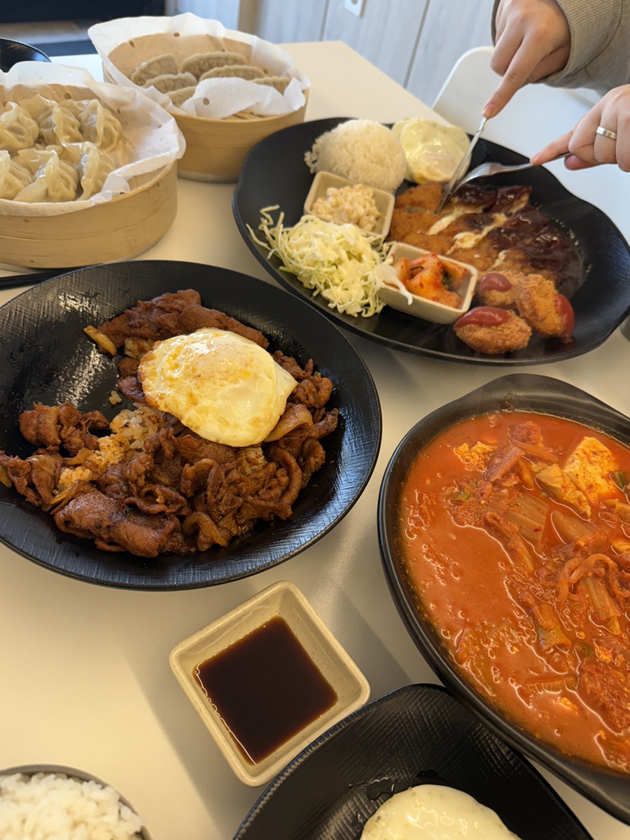 옹근밥 이미지