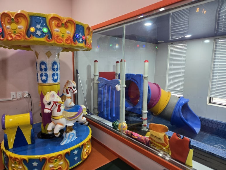 스테른키즈풀빌라 이미지