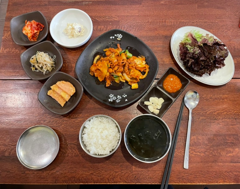 무아국수보쌈 이미지