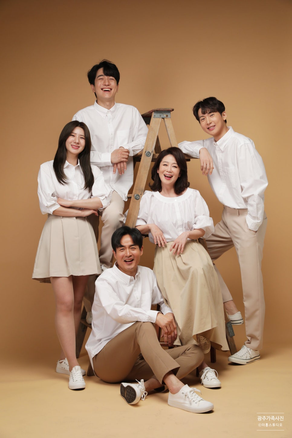 더홍 이미지