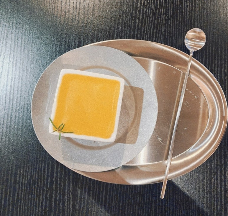 폴링인커피 이미지