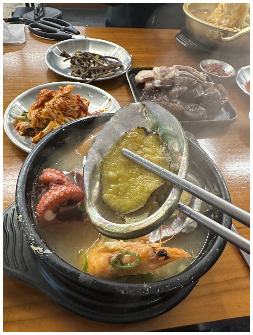 제주귤품은흑돼지중문점 이미지