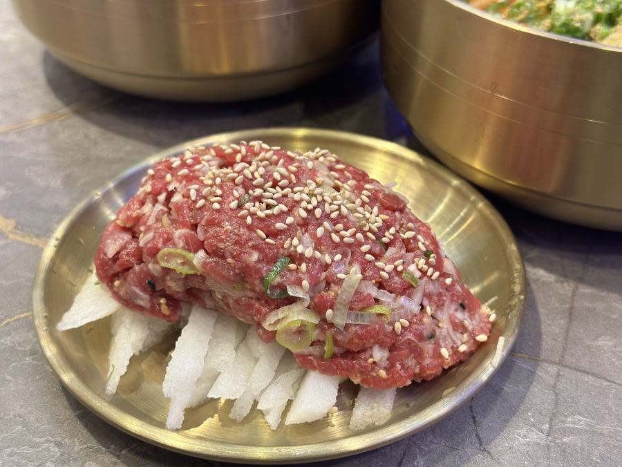 육회퐁당 이미지