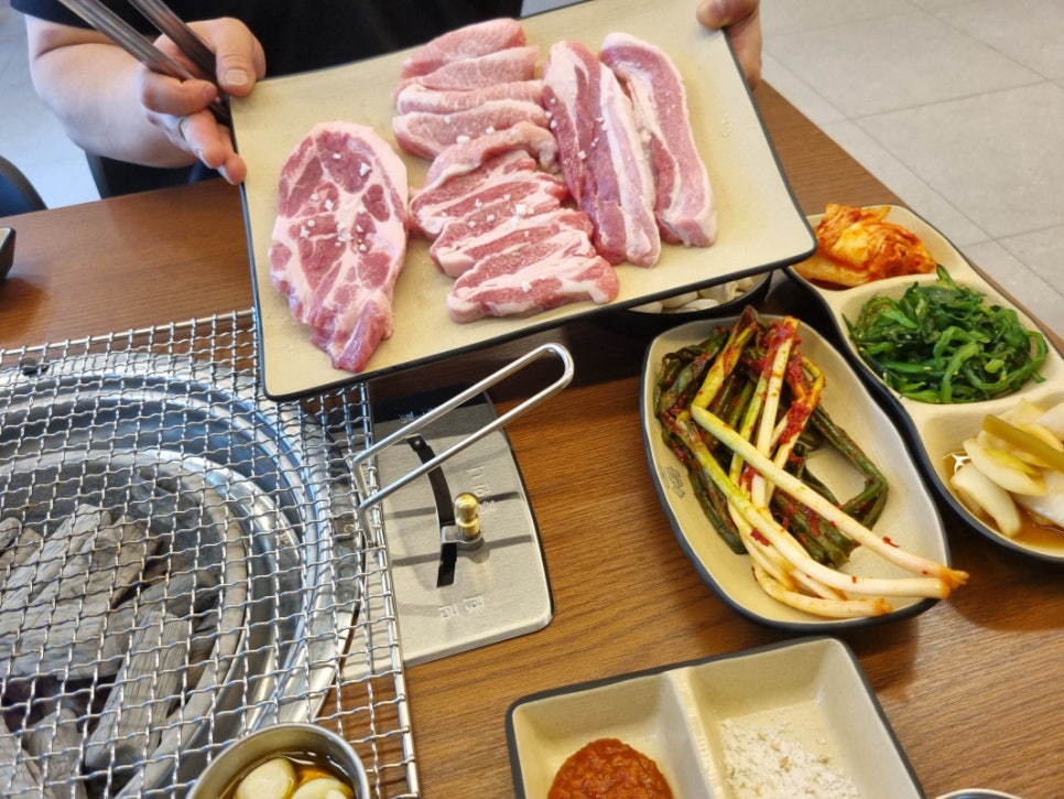 고기앤고기 이미지