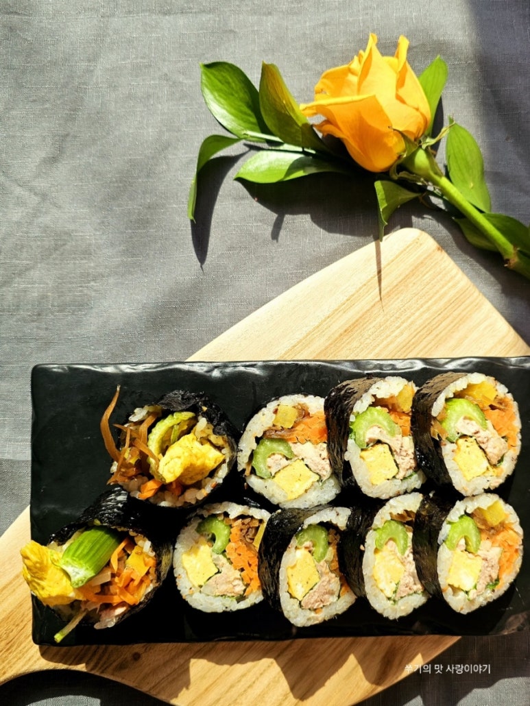 봄 꽃길김밥 이미지