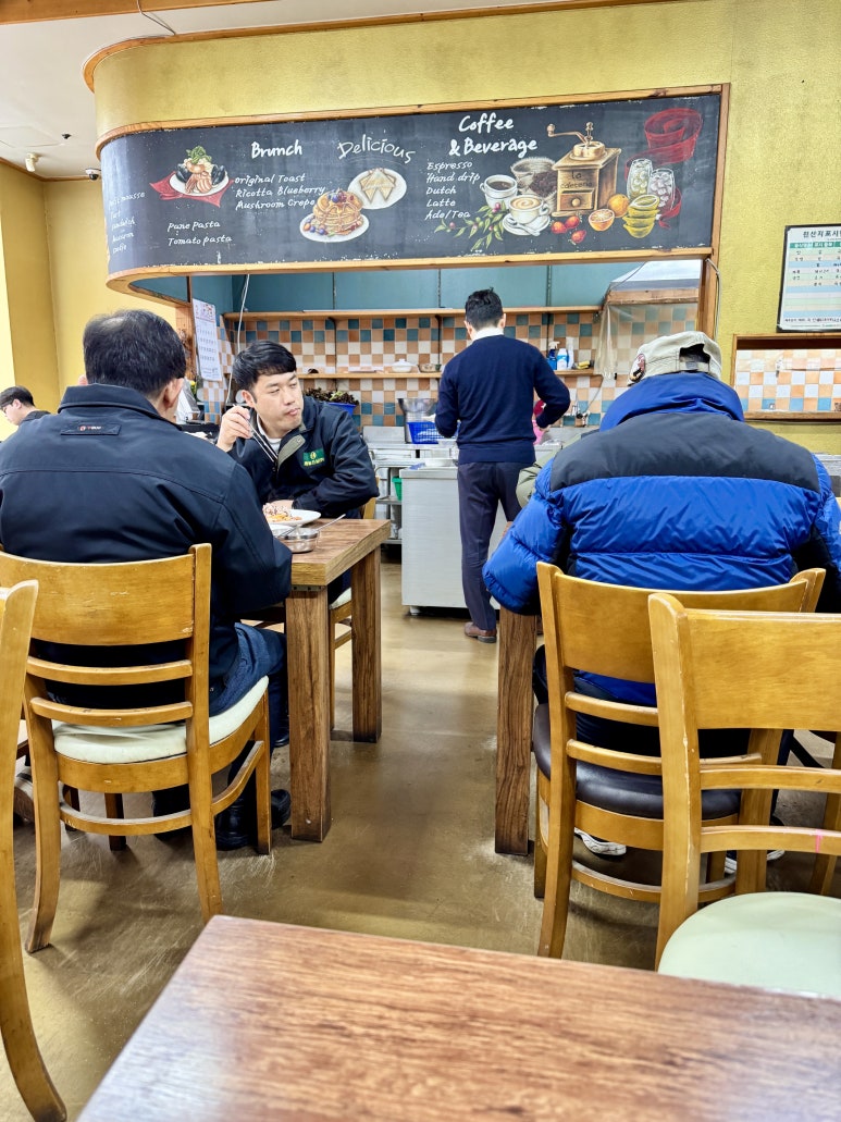 연임이네가정식뷔페 사진 4