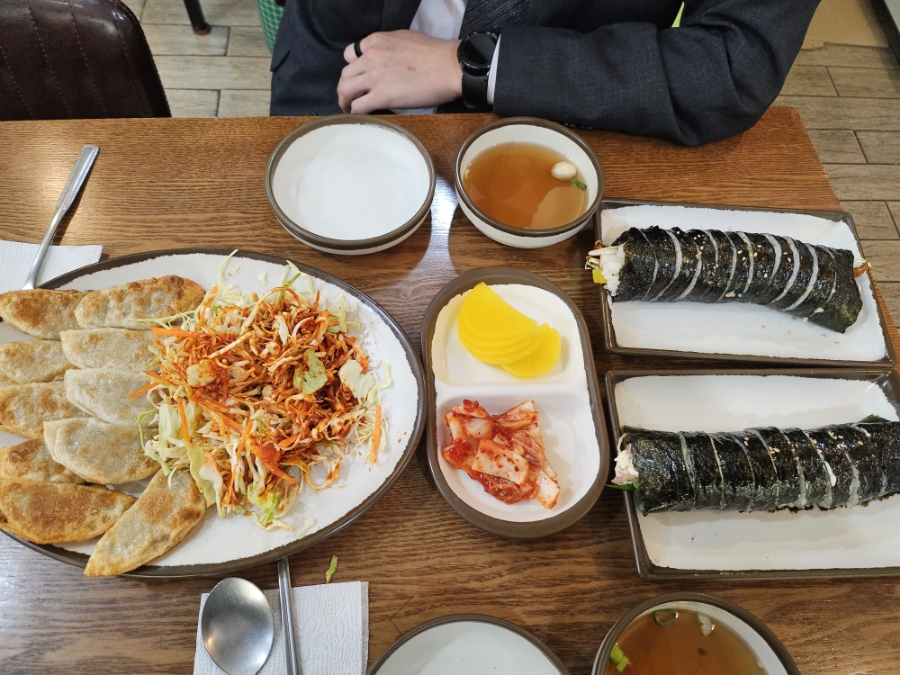 인성김밥만두 이미지