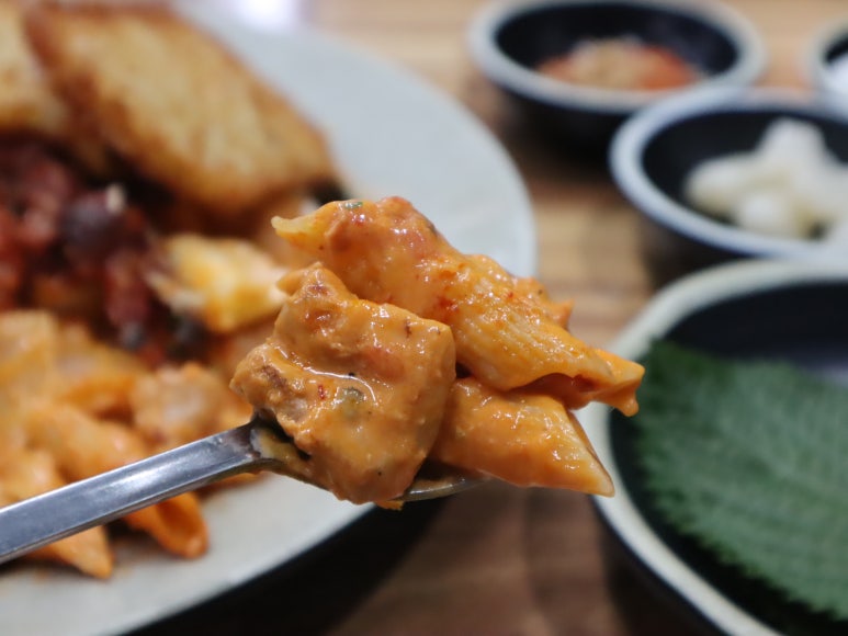 춤추는 닭갈비 이미지