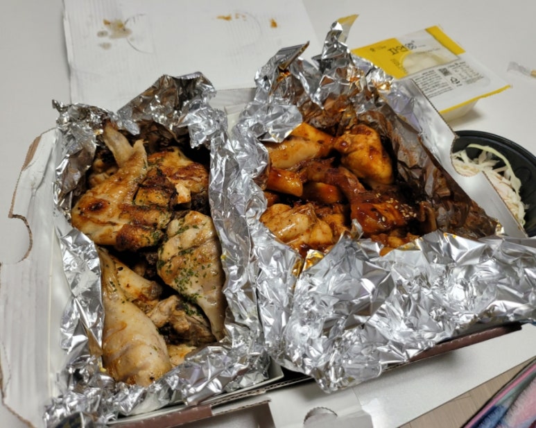 뚱땡이숯불두마리치킨 이미지