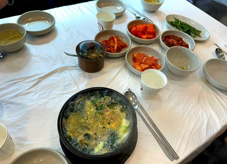 통영굴국밥 이미지