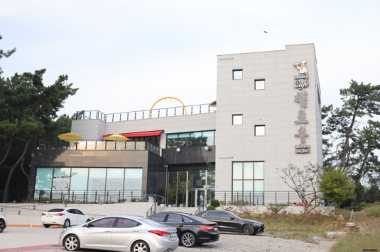 헬로우안녕카페 이미지