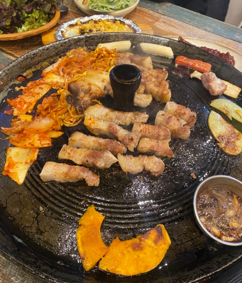 병영솥뚜껑삼겹살 이미지
