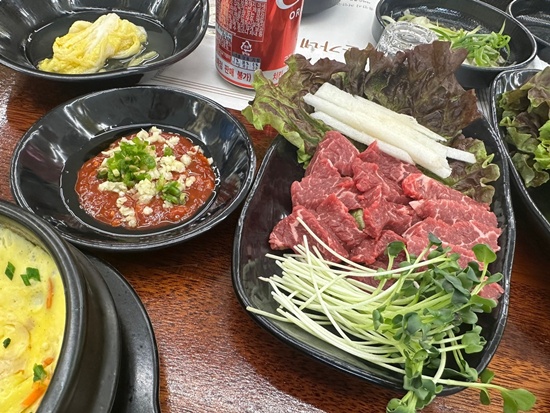 윤가네식당 이미지