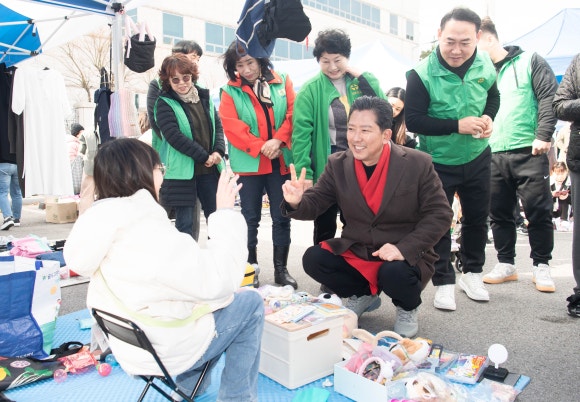 이-큰장터 이미지