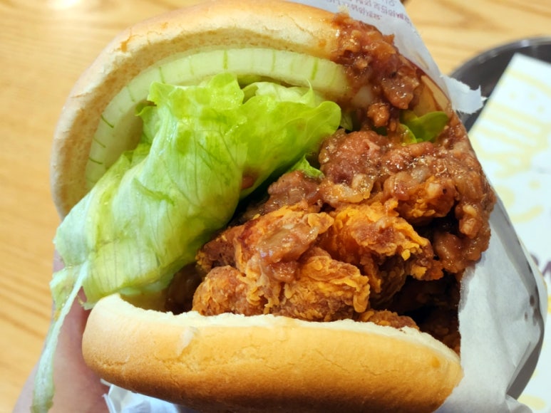 맘스터치상계 이미지