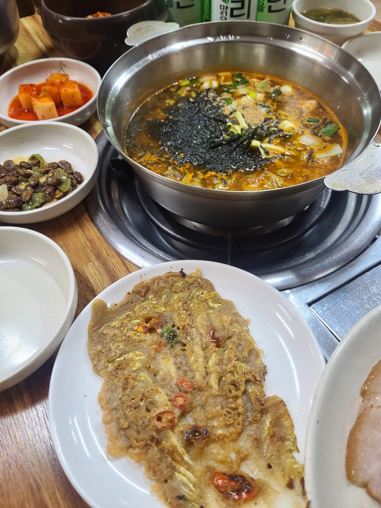 명가네보쌈칼국수 이미지