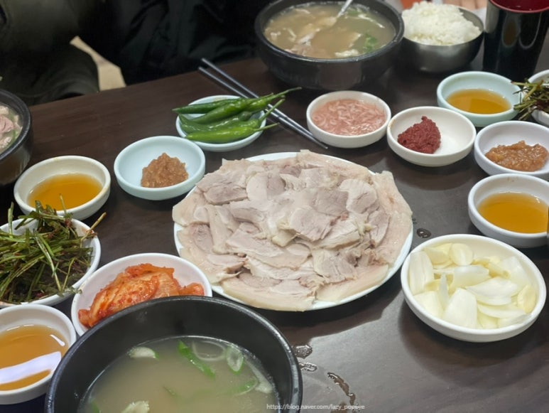 왕돼지국밥 이미지