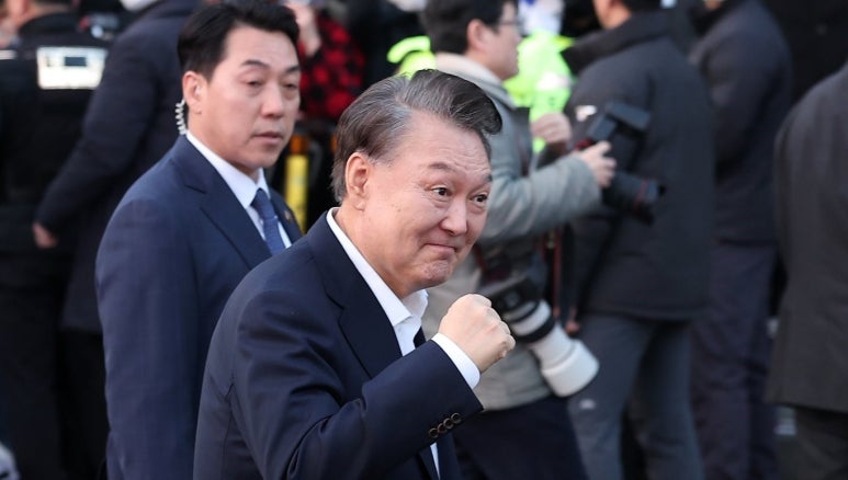 윤발란스 이미지