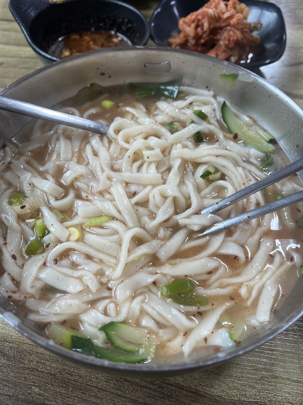 다부네칼국수 이미지
