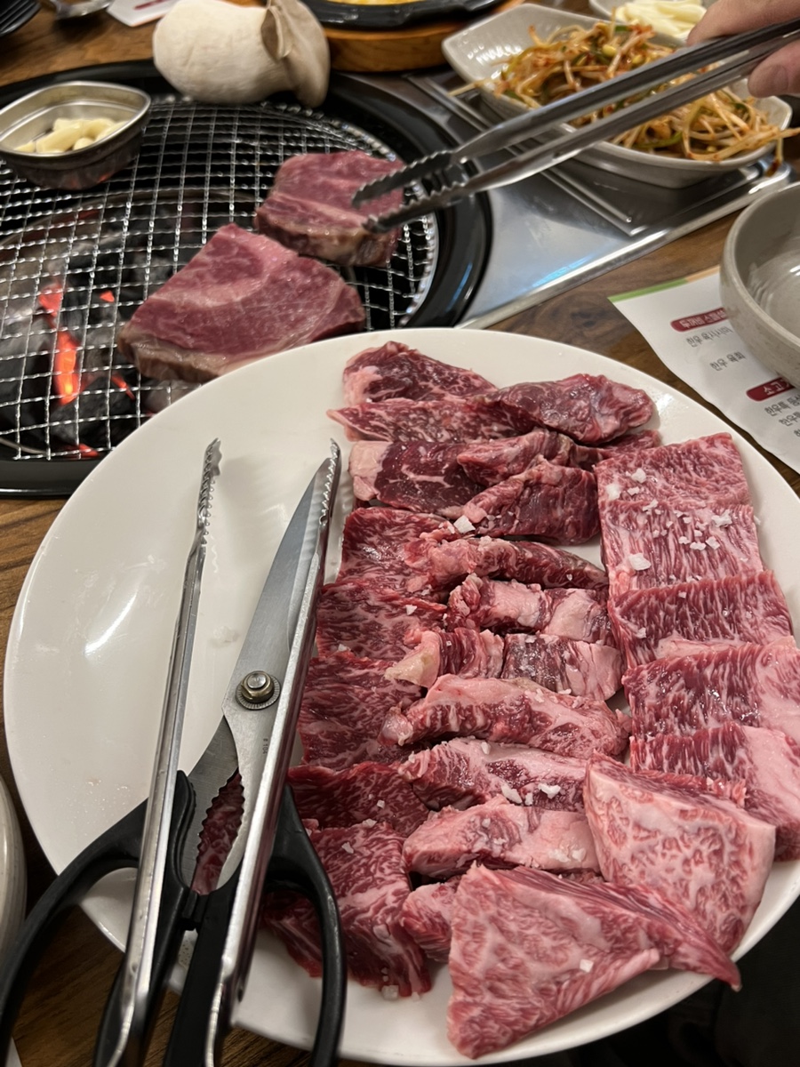 두꺼비 한우정육식당 이미지