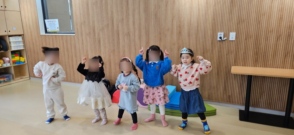 세남매 맘 이미지