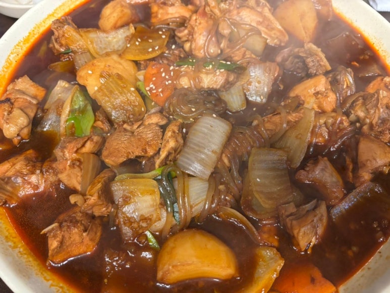 꼬꼬닭발 이미지