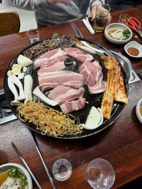 정가솥뚜껑삼겹살 이미지