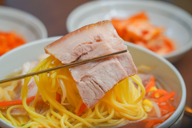 장수멸치국수 이미지