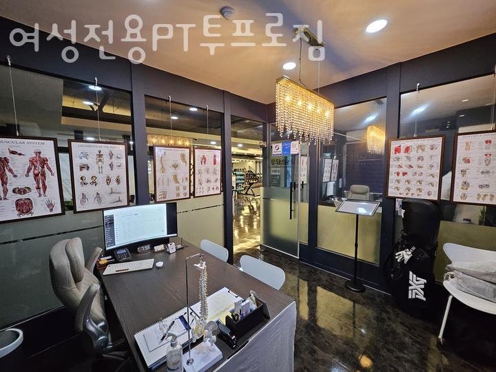여성전용PT투프로짐 이미지