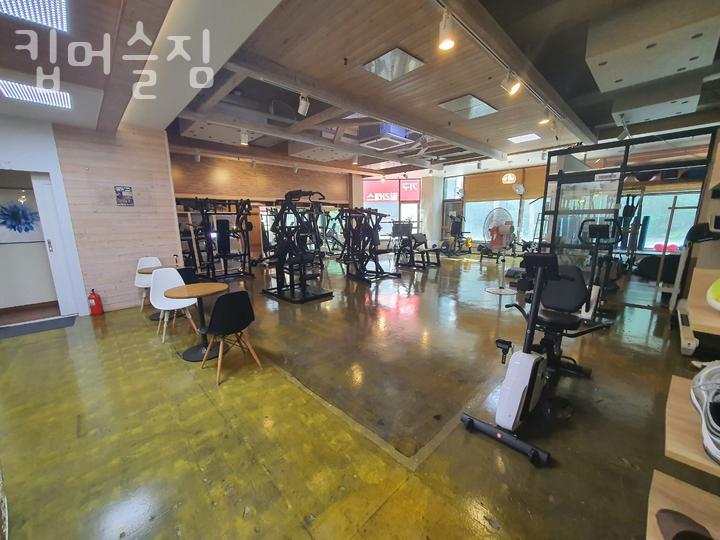 머슬짐 이미지