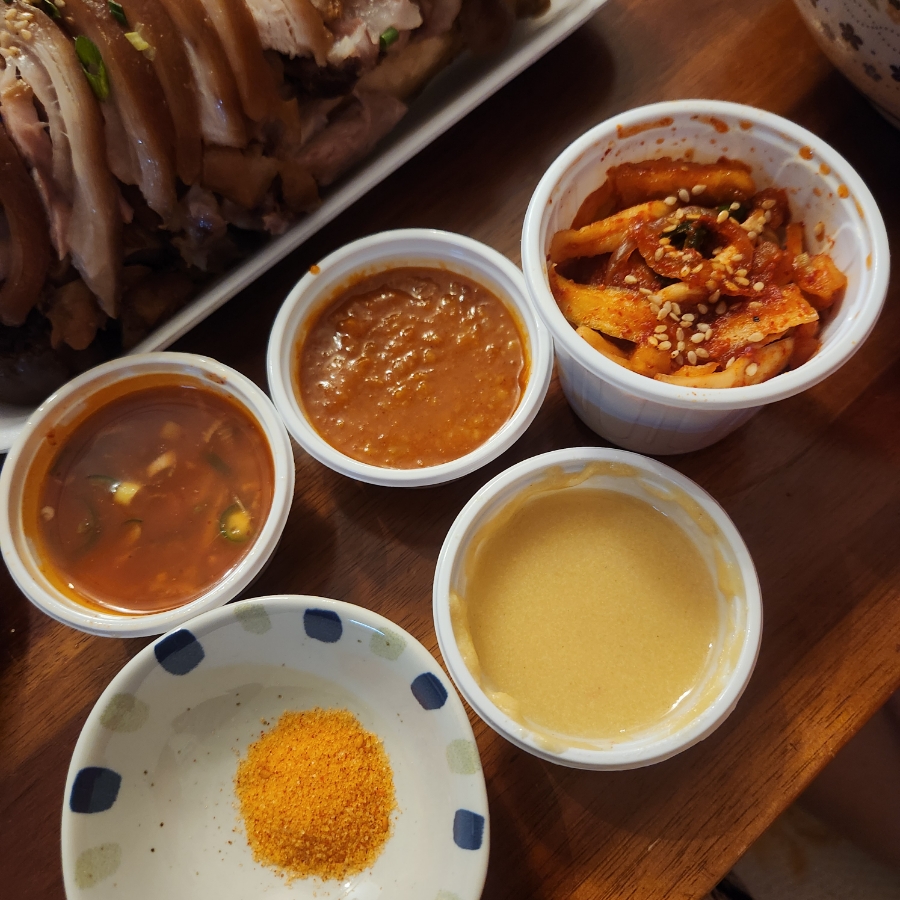 우가네사또족발 이미지