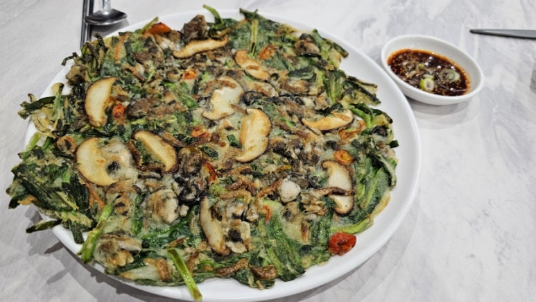 100세 칼국수 이미지