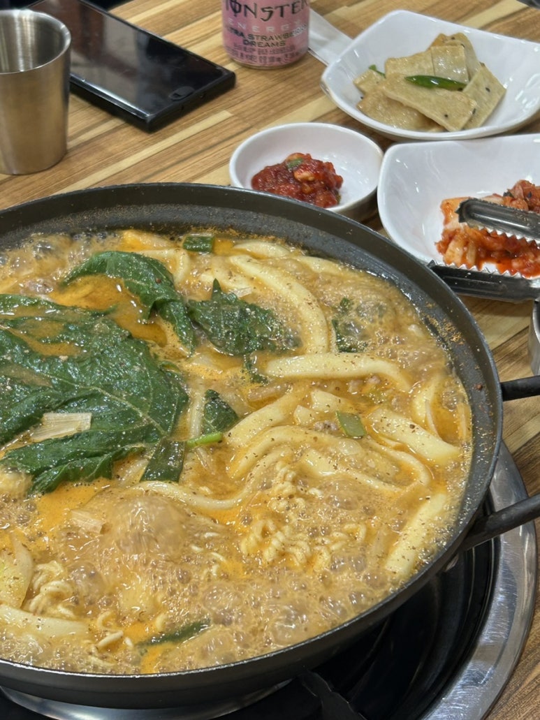 내고향오리김치찌개 이미지