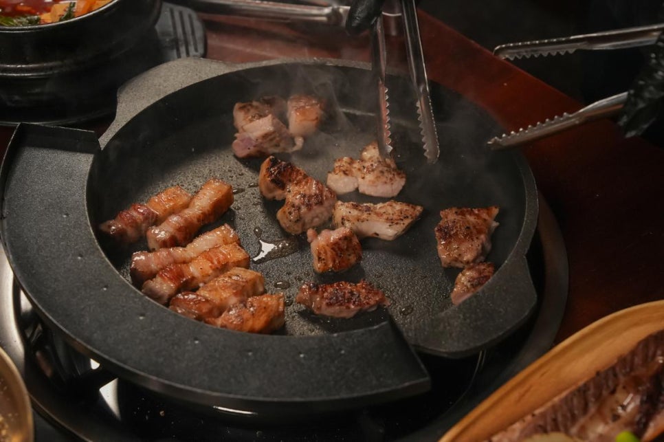 맛있는고기들 이미지