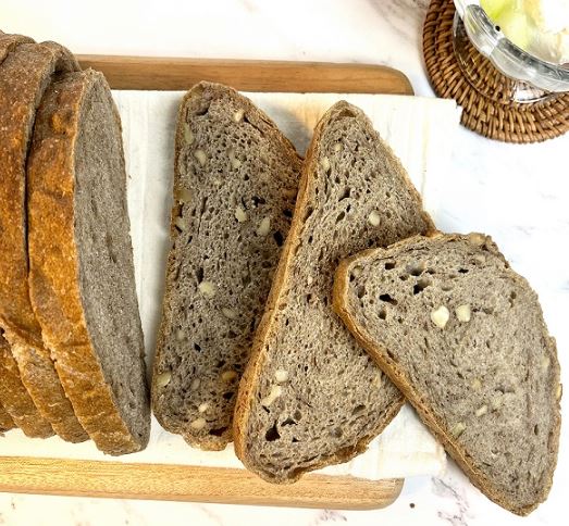 통밀빵 이미지