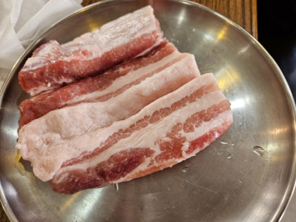 고기먹는날 돈생갈비 이미지