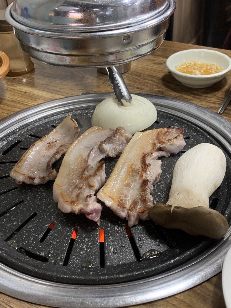성일숯불갈비 이미지