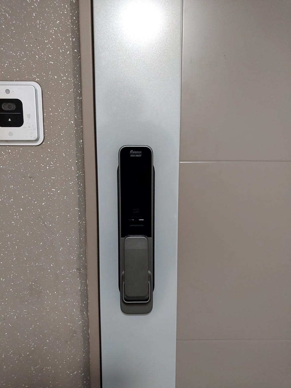 24시열쇠도어락잠긴문설치수리 이미지
