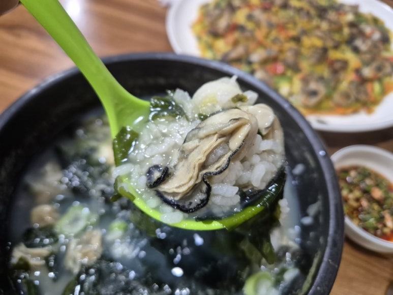 통영굴밥 신길본점 사진 4