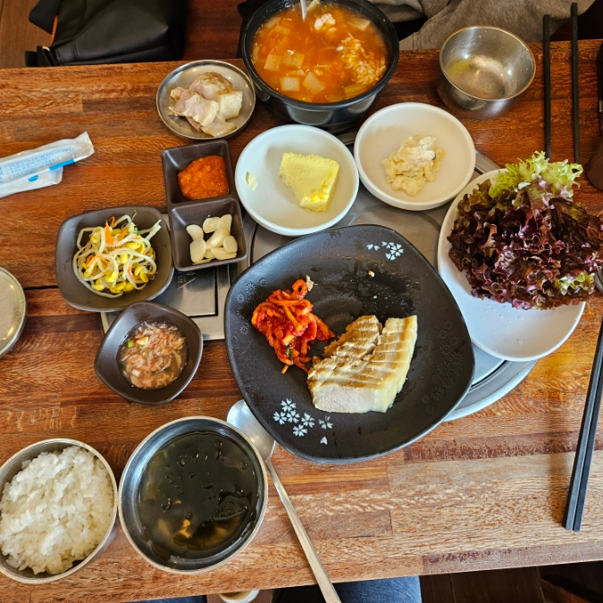 무아국수보쌈 이미지