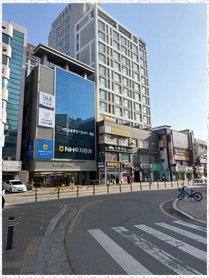 휴대폰싸다구 이미지