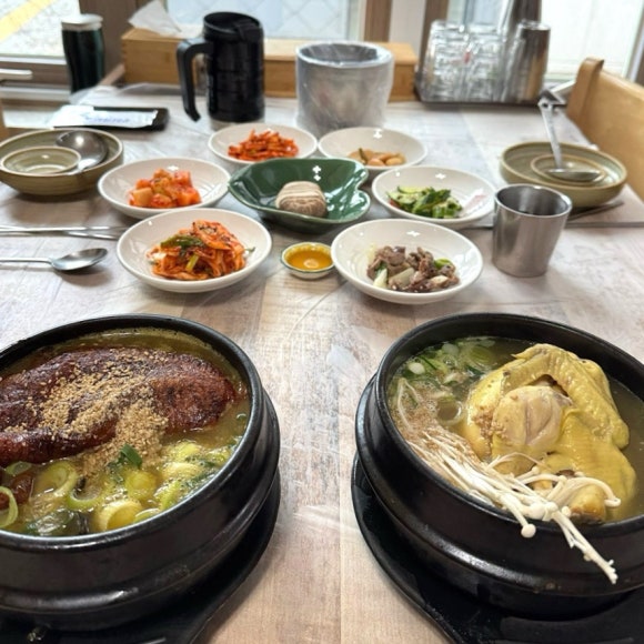 상대동능이백숙 이미지