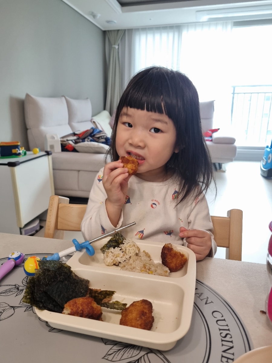 나희치킨 이미지