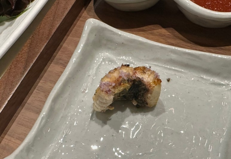 부산에 뜬 장어 이미지