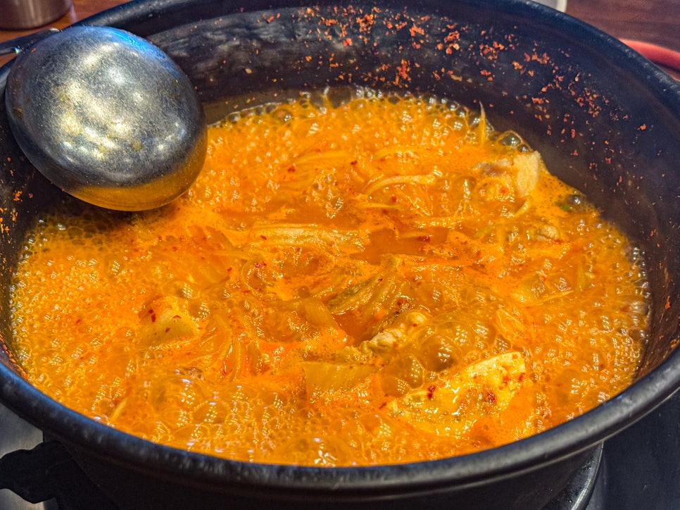 온김치찌개 이미지