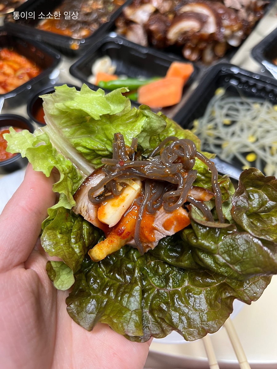 명품웃거리왕족발 이미지