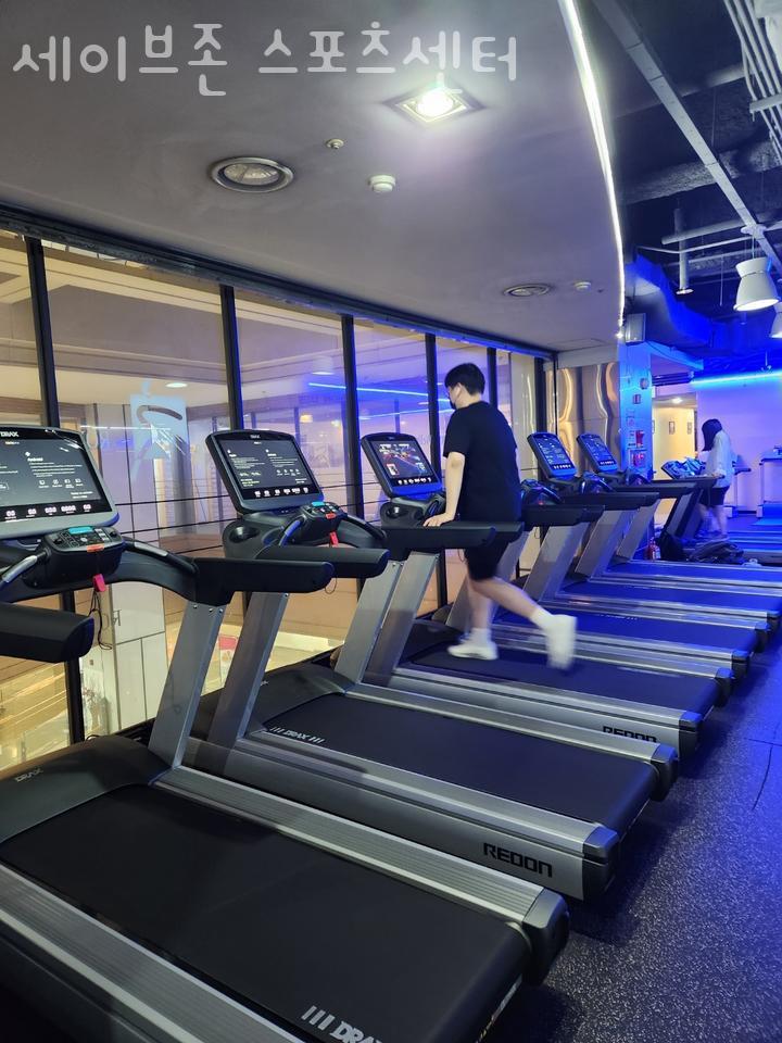 세이브존스포츠센터 이미지