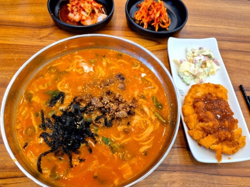 가락곰칼국수 이미지
